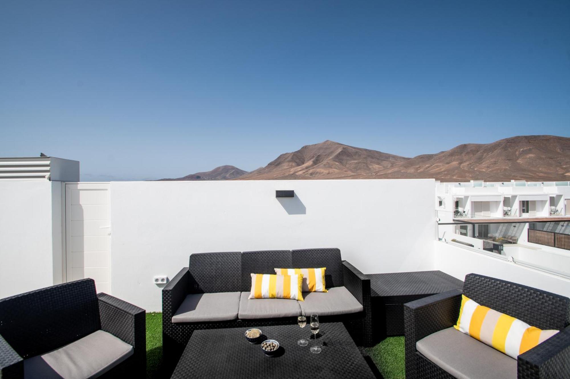Serena Villa 38 - Heated Pool, Sea Views, Ac, High Speed Internet Playa Blanca  Exterior photo