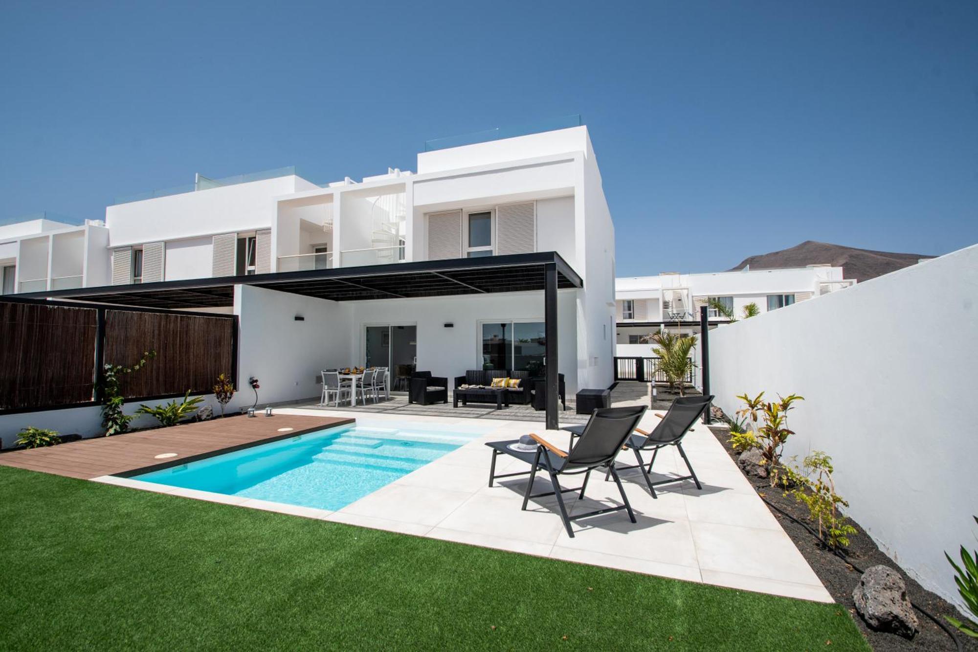 Serena Villa 38 - Heated Pool, Sea Views, Ac, High Speed Internet Playa Blanca  Exterior photo
