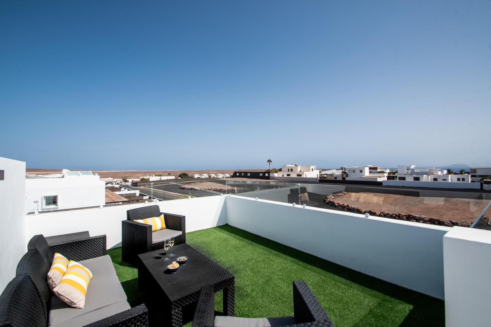 Serena Villa 38 - Heated Pool, Sea Views, Ac, High Speed Internet Playa Blanca  Exterior photo