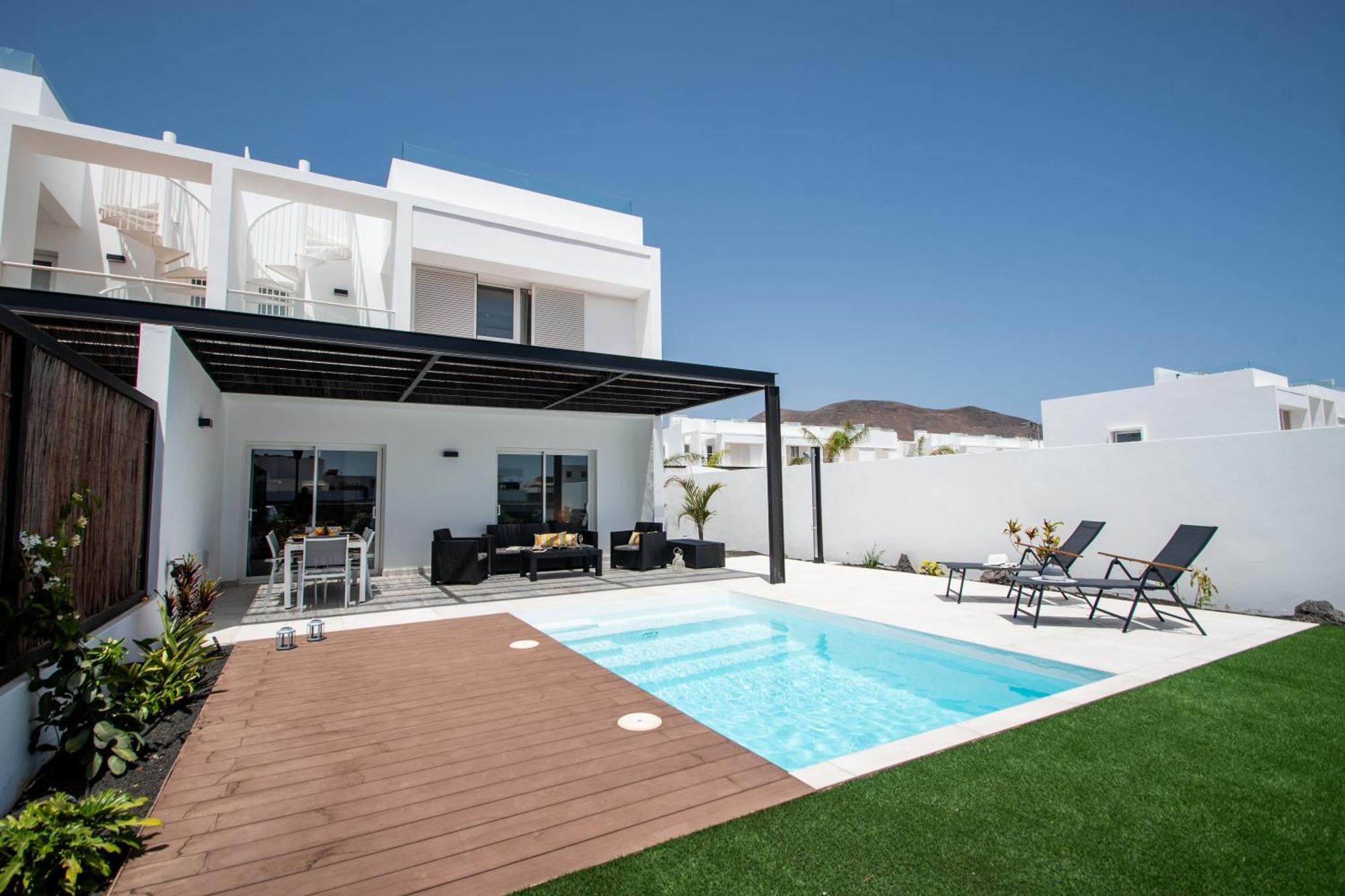 Serena Villa 38 - Heated Pool, Sea Views, Ac, High Speed Internet Playa Blanca  Exterior photo