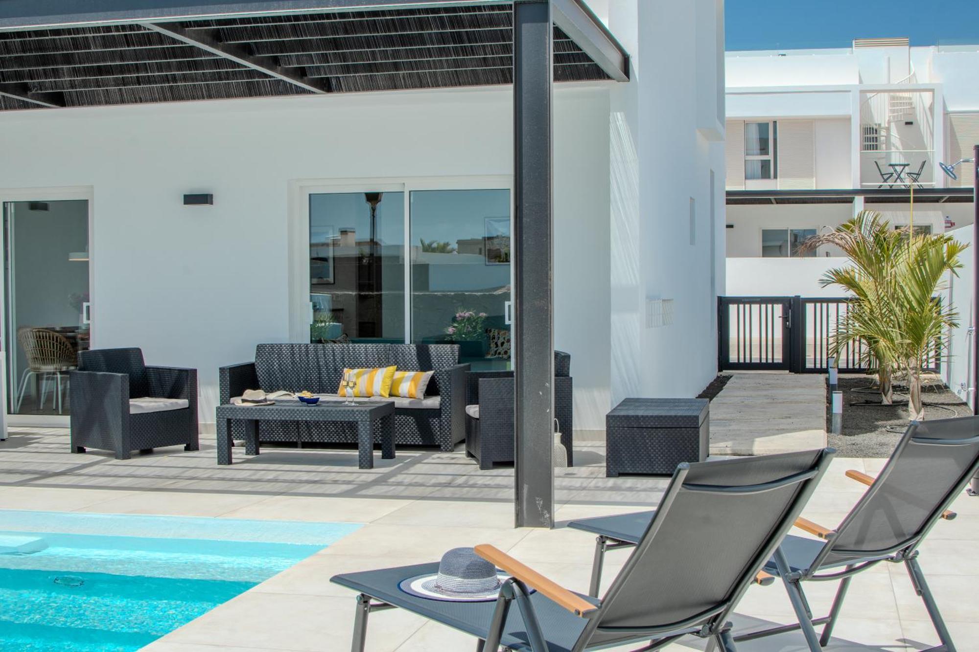Serena Villa 38 - Heated Pool, Sea Views, Ac, High Speed Internet Playa Blanca  Exterior photo